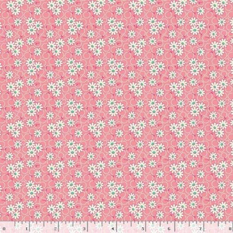 Aunt Grace Goes Scrappy by Julie Rothermel for Marcus Fabrics R35 1527D Pink Floral sold by the 1/2 yd.